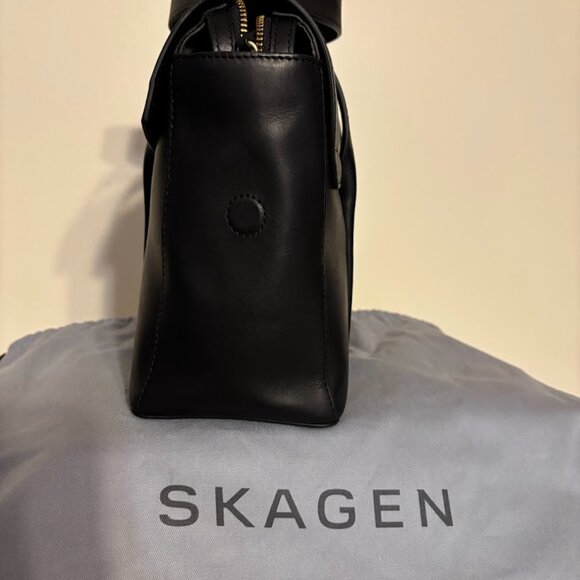 NEW SKAGEN Black Color Leather Handbag and Dust Bag - Picture 4 of 16